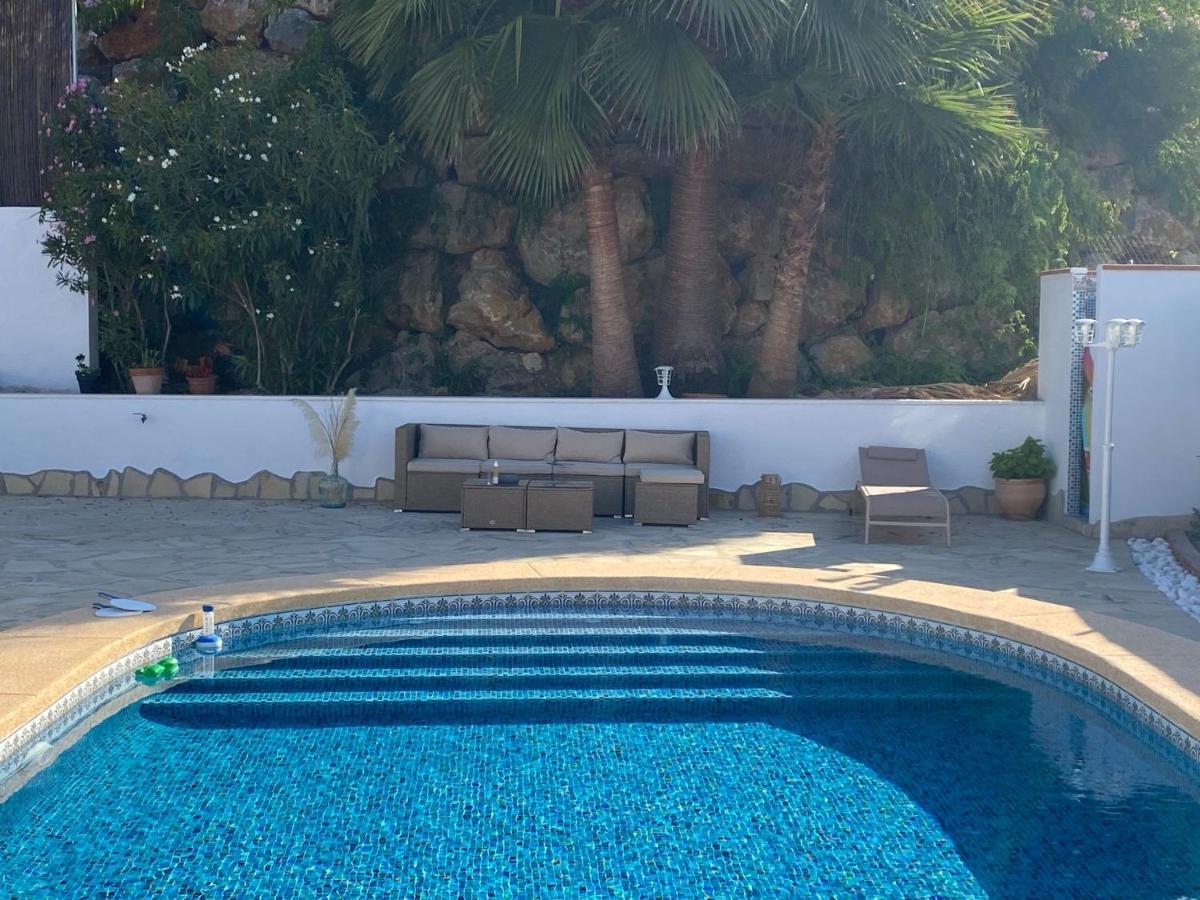 Villa Alhambra - Dale A Tu Familia Las Vacaciones Y El Descanso Que Se Merecen Calpe Exteriör bild