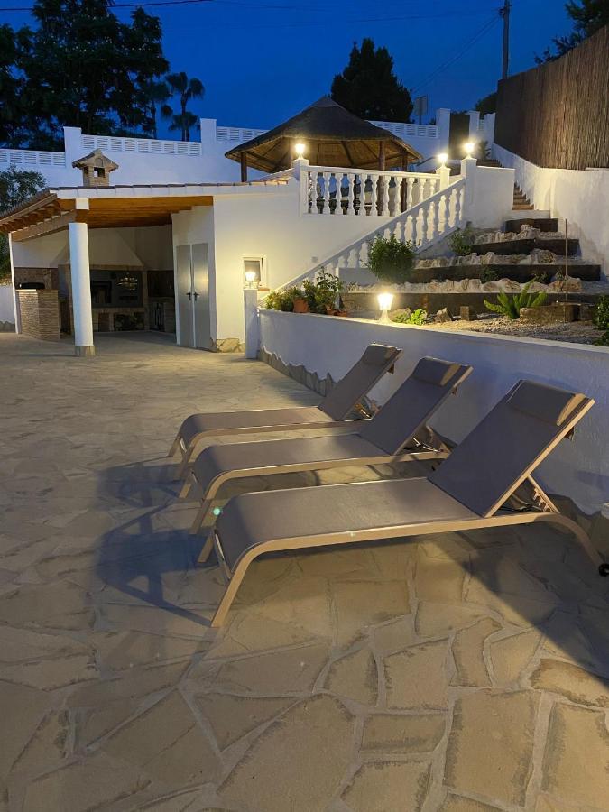Villa Alhambra - Dale A Tu Familia Las Vacaciones Y El Descanso Que Se Merecen Calpe Exteriör bild