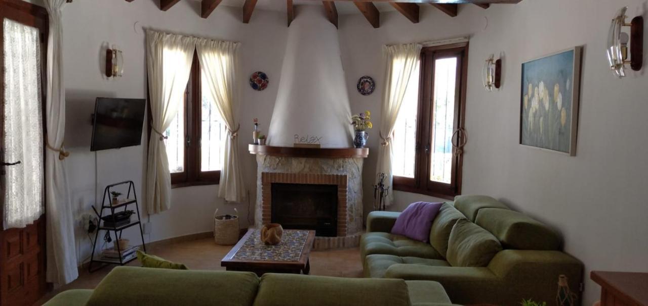 Villa Alhambra - Dale A Tu Familia Las Vacaciones Y El Descanso Que Se Merecen Calpe Exteriör bild
